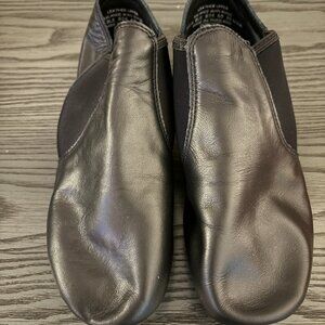 NEW! Capezio Women's E Series Jazz Slip-on Shoe, Black, 10.5 - 1204